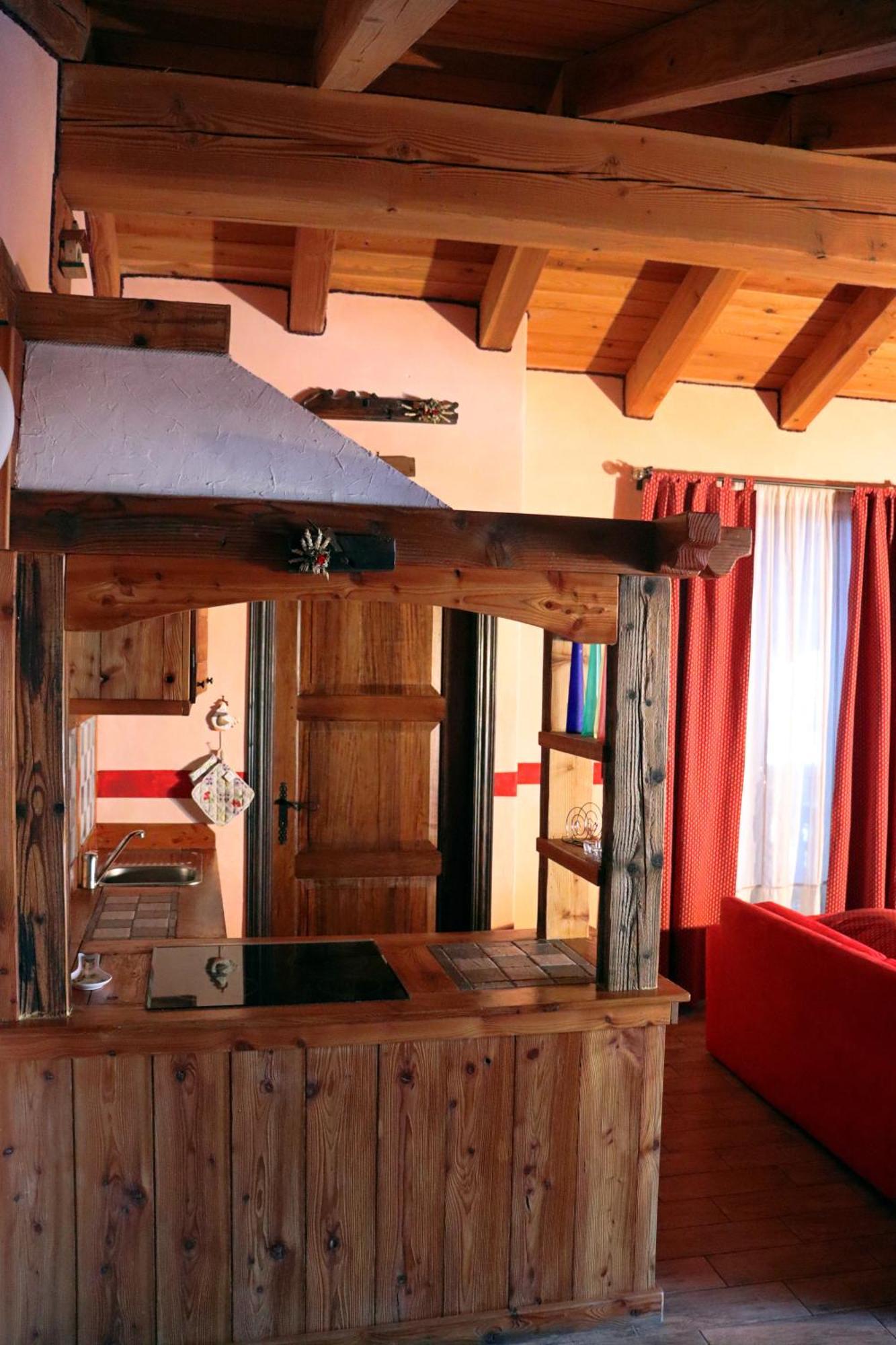 Agriturismo B&B Chevres A Cheval Charvensod Eksteriør bilde