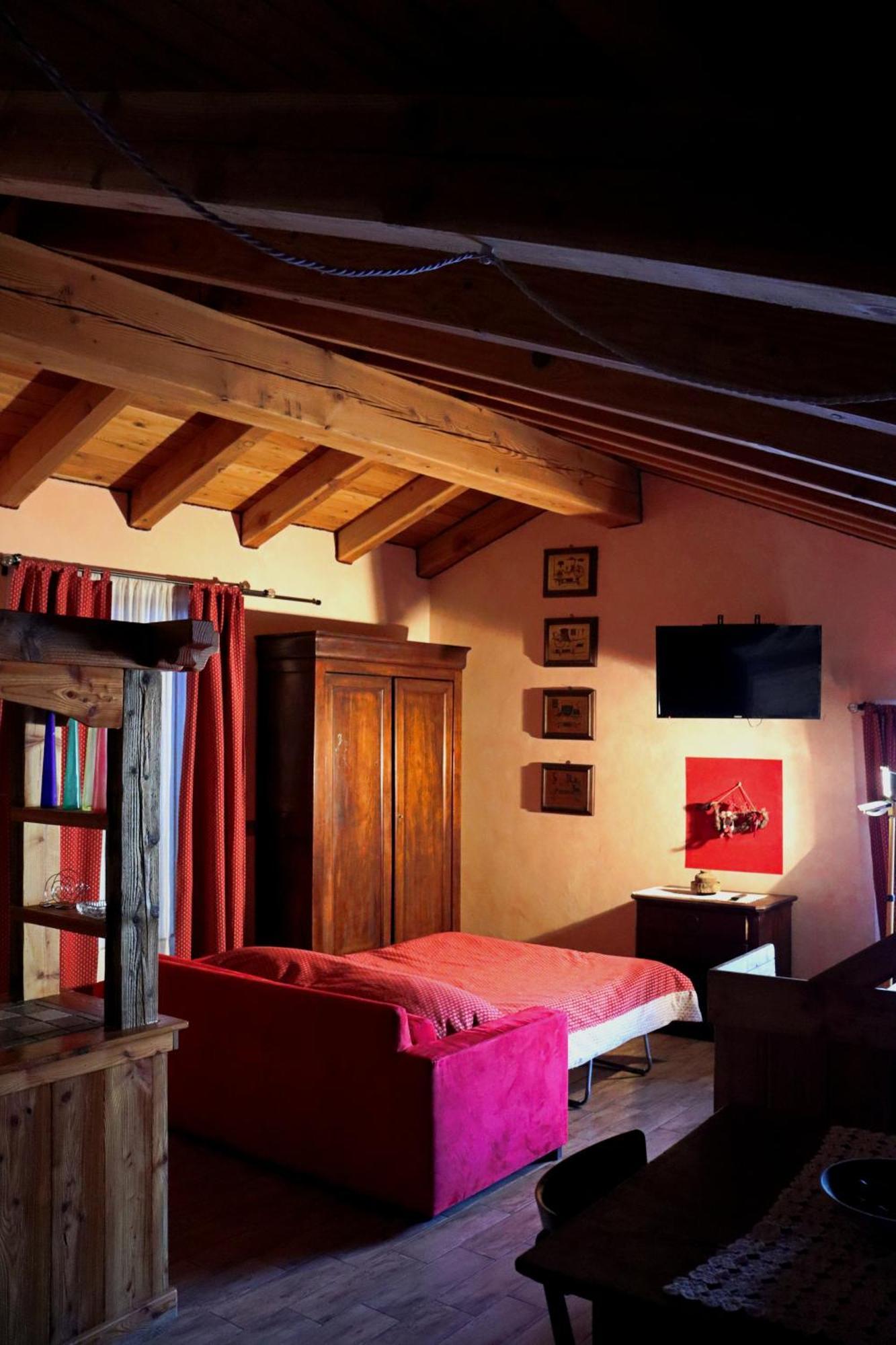 Agriturismo B&B Chevres A Cheval Charvensod Eksteriør bilde