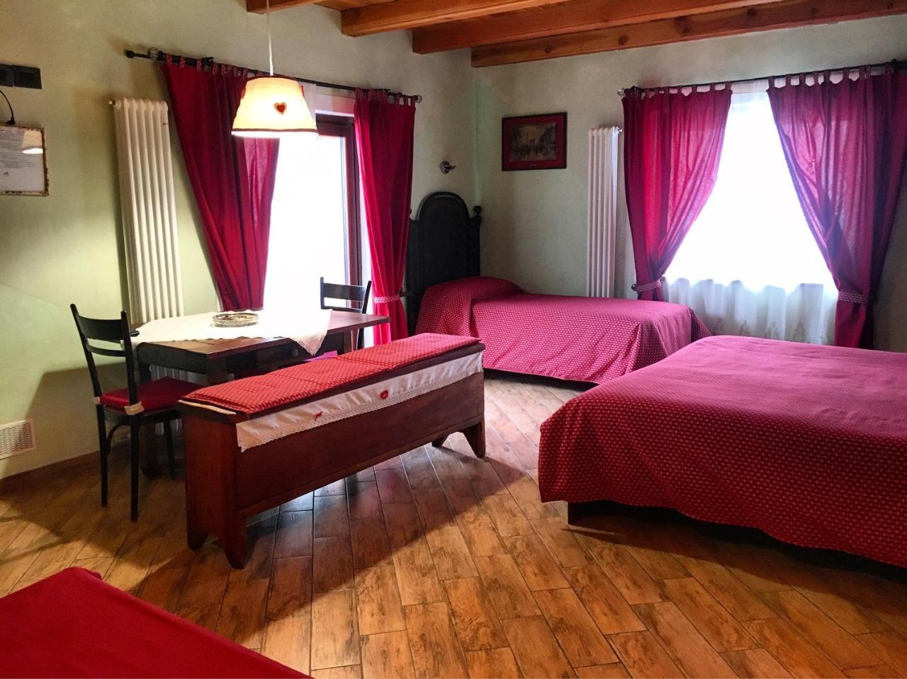 Agriturismo B&B Chevres A Cheval Aosta Eksteriør bilde