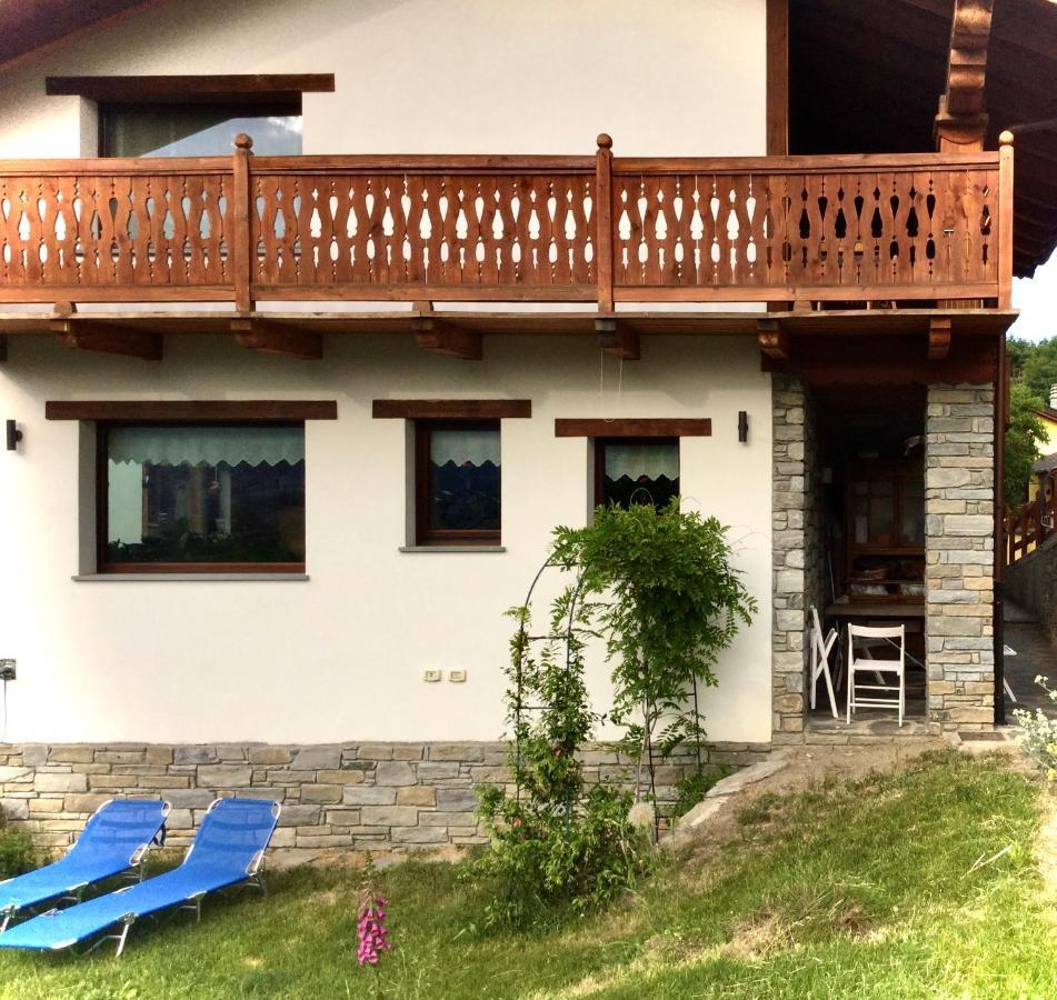 Agriturismo B&B Chevres A Cheval Aosta Eksteriør bilde